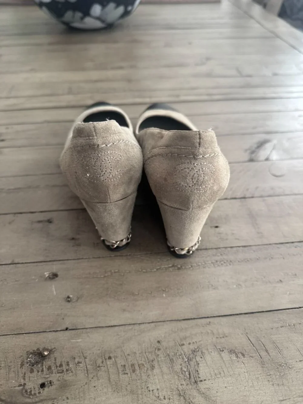 CHANEL Suede Cap Toe Chain Link Wedge Heel Pumps Grey Black 38.5